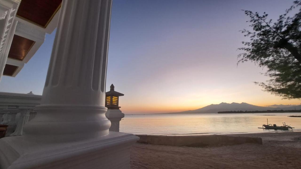 Gili Beachfront Suites Gili Trawangan Exterior photo